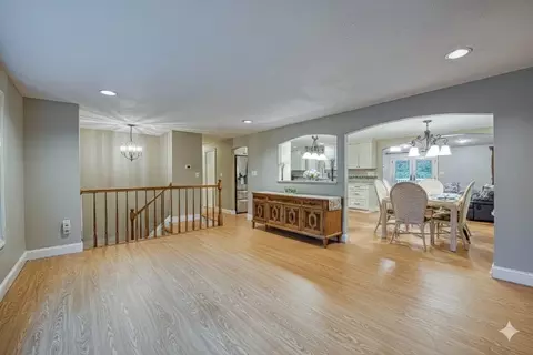 5 Chase Dr, Sharon, MA 02067 photo 10