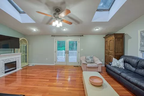 5 Chase Dr, Sharon, MA 02067 photo 7