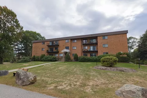 181 Littleton Rd #BLDG 7, Chelmsford, MA 01824
