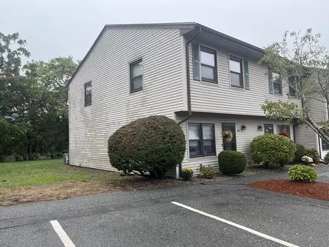 47 Rocky Nook #47, Malden, MA 02148