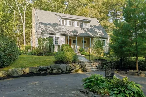 2 Fox Chase Ln, Weston, MA 02493