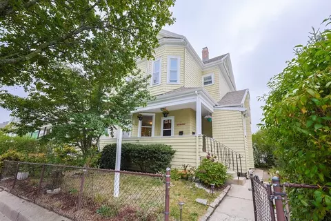 15 Newburg St #1, Boston, MA 02131