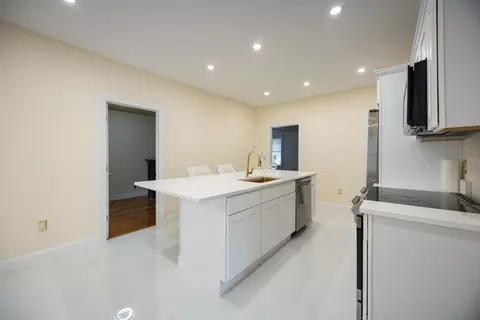 12 Lothrop St, Saugus, MA 01906 photo 6