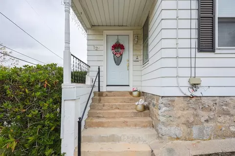 12 Lothrop St, Saugus, MA 01906 photo 4