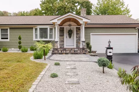 462 Harbor View Blvd, Somerset, MA 02725