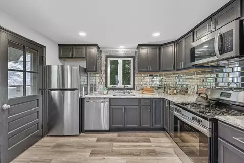 65 Fair Oak Rd, Springfield, MA 01128 photo 7