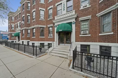 1564 Commonwealth Ave #3, Boston, MA 02135