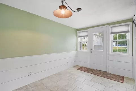 42 Geneva St, Springfield, MA 01151 photo 9
