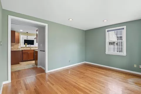 42 Geneva St, Springfield, MA 01151 photo 8