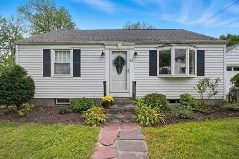 42 Geneva St, Springfield, MA 01151 photo 4