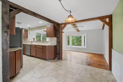 42 Geneva St, Springfield, MA 01151 photo 10