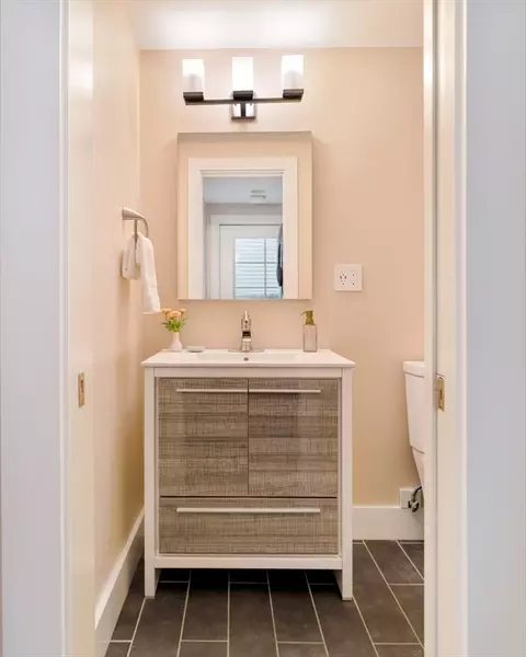 Bath - 227 E St, Boston, MA 02127 photo 5 of 5