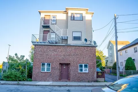 118 Jefferson St, Fall River, MA 02721
