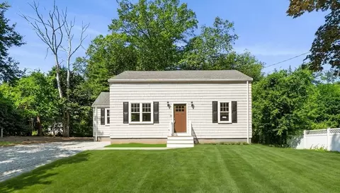 30 Hamilton Rd, Northborough, MA 01532