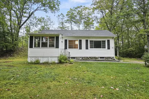61 Old Broad St, Holden, MA 01522