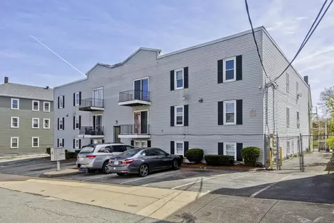 526 3rd St, Fall River, MA 02721