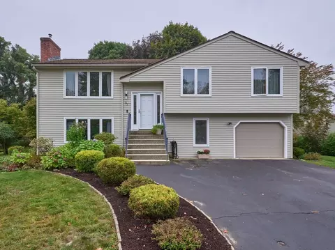 57 Paquin Dr, Marlborough, MA 01752