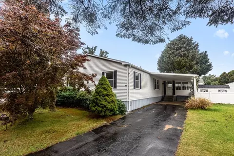 85 Narragansett, Plymouth, MA 02360