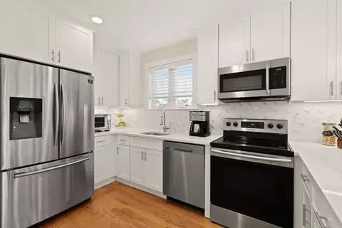 86 Wren Ter #A, Quincy, MA 02169