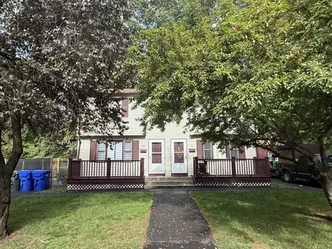 60-62 Desrosiers St, Springfield, MA 01104