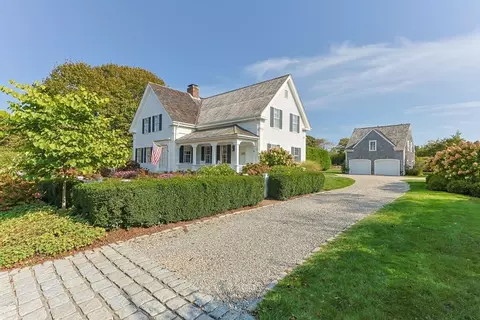 85 Cedar St, Chatham, MA 02633