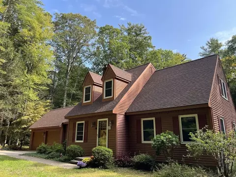 166 Rocks Rd, Hatfield, MA 01088