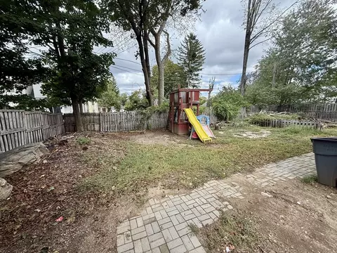 Exterior - 22 Baker St, Worcester, MA 01603 photo 6 of 6