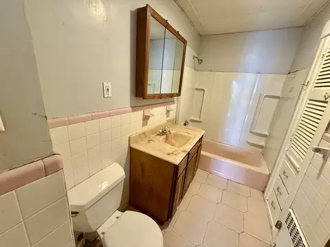Bath - 22 Baker St, Worcester, MA 01603 photo 3 of 3