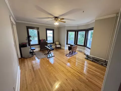 Living - 5 Barnes Ave, Worcester, MA 01605 photo 3 of 7