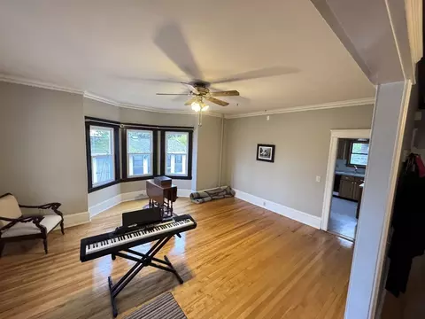 Living - 5 Barnes Ave, Worcester, MA 01605 photo 4 of 7
