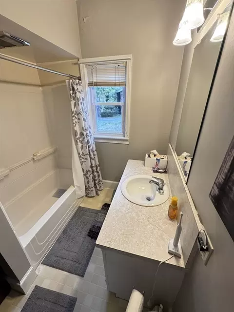 Bath - 5 Barnes Ave, Worcester, MA 01605 photo 1 of 5