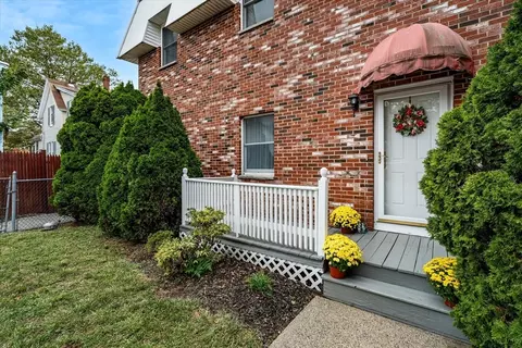 33 Jackson St # A, Lynn, MA 01902
