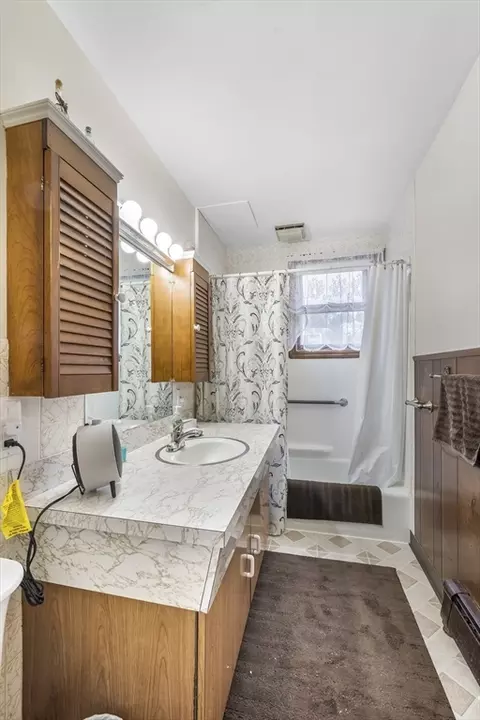 15 Ericsson St, Worcester, MA 01606 photo 9