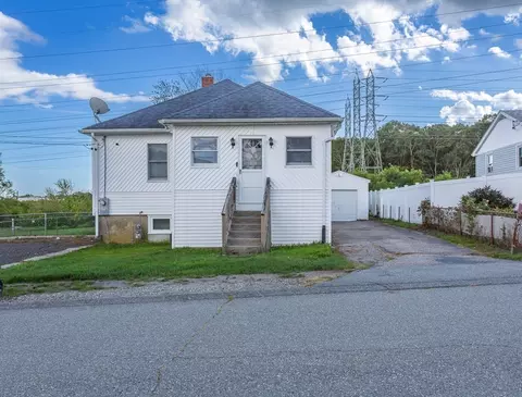 64 Jaffrey St, Swansea, MA 02777
