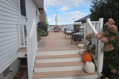Exterior - 302 Killdeer Rd, Webster, MA 01570 photo 5 of 15