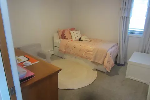 Bedroom - 302 Killdeer Rd, Webster, MA 01570 photo 2 of 3