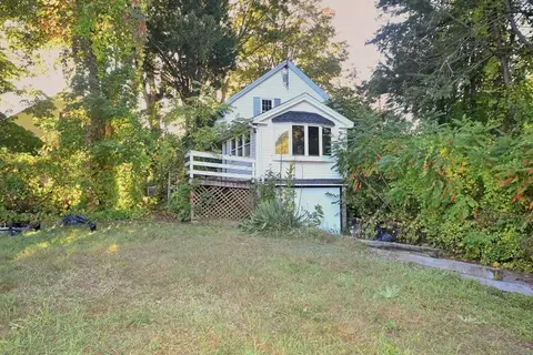 4 Rear Mechanic St, Merrimac, MA 01860