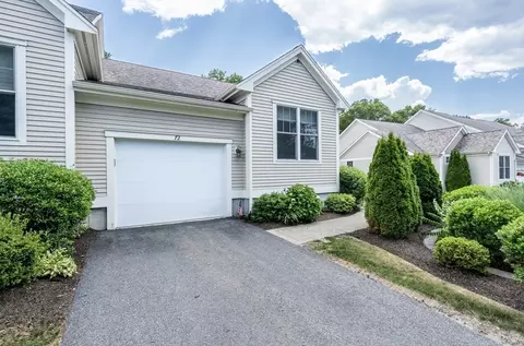 72 Grey Hawk Dr #670, Mashpee, MA 02649
