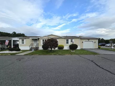 111 Festival Cir, Chicopee, MA 01020