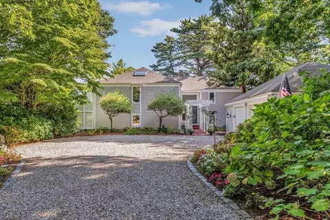 5 Tide Run, Mashpee, MA 02649