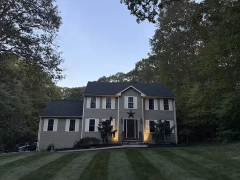 138 Walnut St, Douglas, MA 01516