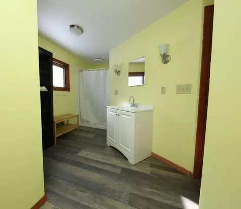 Bath - 8 Thayer Rd, Monroe, MA 01350 photo 2 of 4