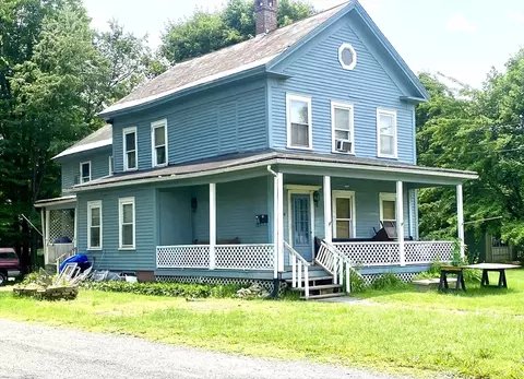 74 S Maple St, Westfield, MA 01085