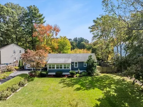 22 S Lakeview Rd, Norton, MA 02766