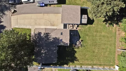 217 Hanson Dr, Springfield, MA 01128 photo 9