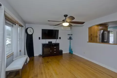 217 Hanson Dr, Springfield, MA 01128 photo 15