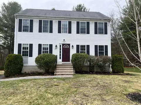 917 Dighton Woods Cir, Dighton, MA 02715
