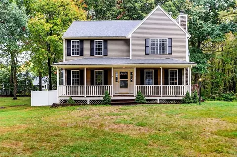 165 King James Blvd, Taunton, MA 02780
