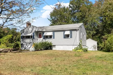 18 Pleasant St, Littleton, MA 01460