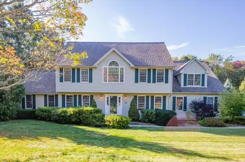 26 Ridge Rd, Norfolk, MA 02056